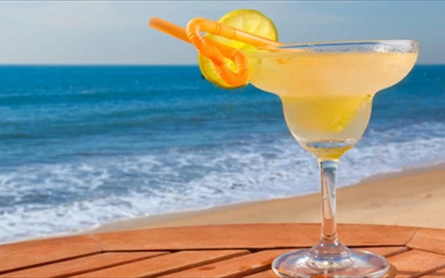 Αυτά τα 8 ποτά είναι ιδανικά για το καλοκαίρι!-Δείτε πόσες θερμίδες έχουν!